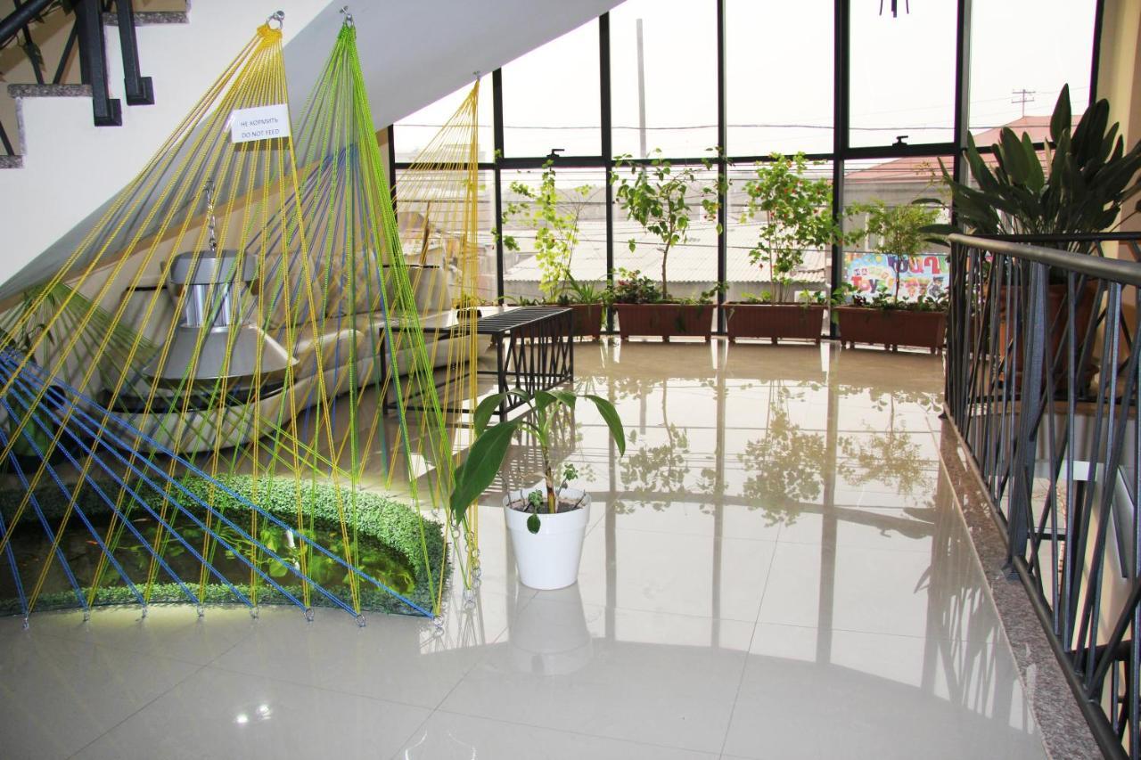 Nice Hotel Erevan Exterior foto
